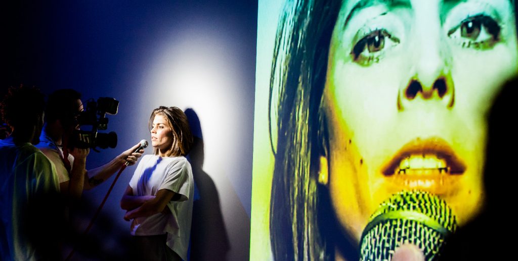 A spectacular multidisciplinary performance on the search for a new identity.